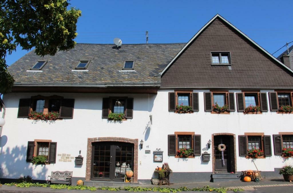 Ferienwohnung Flaemisches Weinhaus ヴィントリッヒ エクステリア 写真