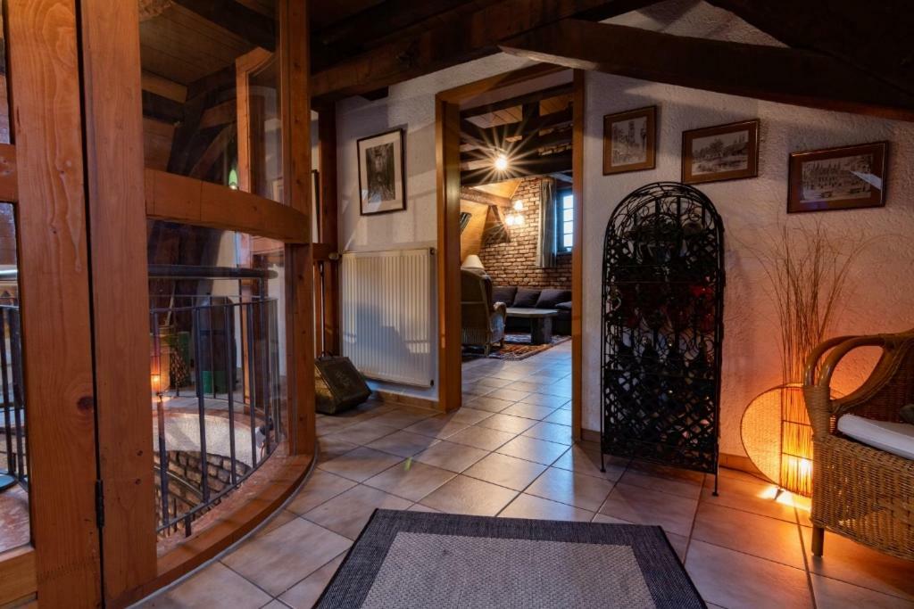 Ferienwohnung Flaemisches Weinhaus ヴィントリッヒ エクステリア 写真