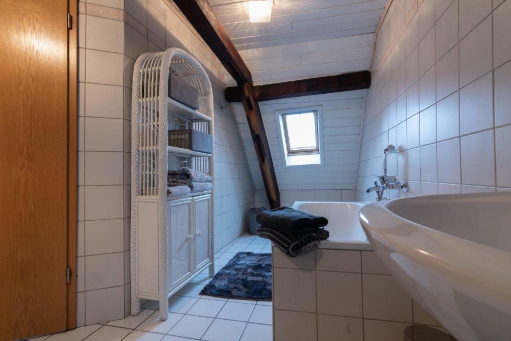 Ferienwohnung Flaemisches Weinhaus ヴィントリッヒ エクステリア 写真